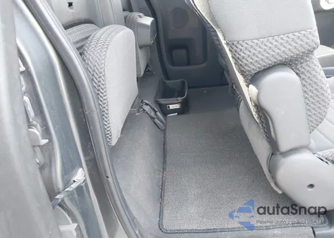 2006 Nissan Frontier Se from USA, damaged, VIN 1N6AD06W36C447527